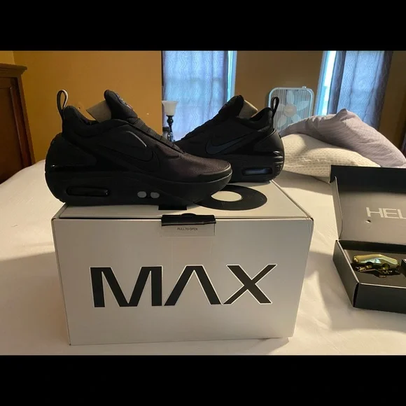 Nike adapt triple black with auto laces Buy Nike Adapt Auto Max  main image 4